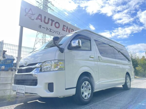 トヨタ　ハイエースワゴン　グランドキャビン